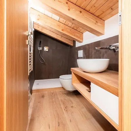Casa Ladinia 2, Comfortable And Modern Apartamento *